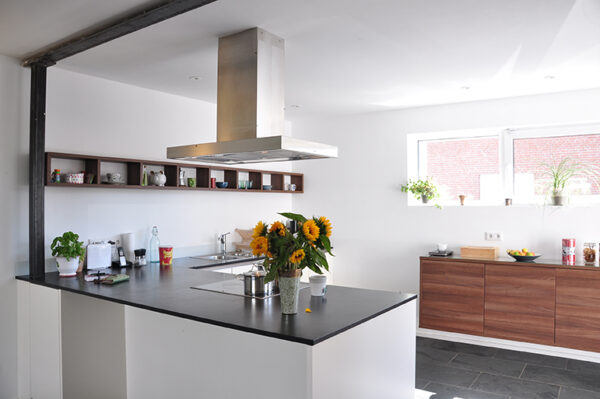 Moderne Designküche in Issum von Küchen Rennings