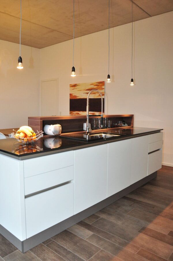 Moderne Designküche in Kevelaer von Küchen Rennings