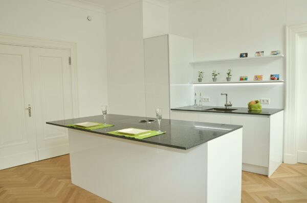 Moderne Designküche in Köln von Küchen Rennings