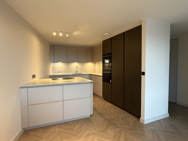 Ansicht der neuen Küche von Familie Modave in Amsterdam